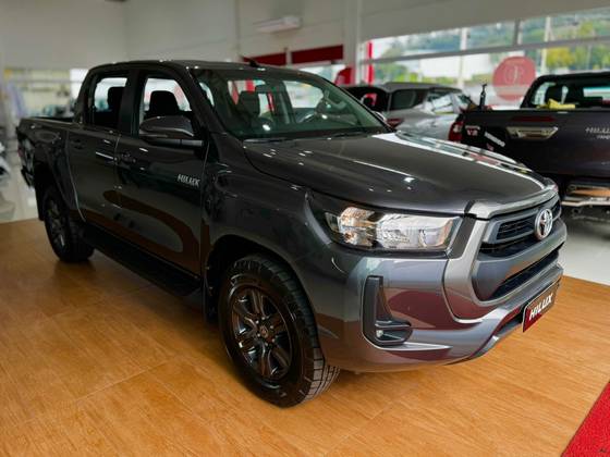 TOYOTA HILUX 2.8 D-4D TURBO DIESEL CD SR 4X4 AUTOMÁTICO